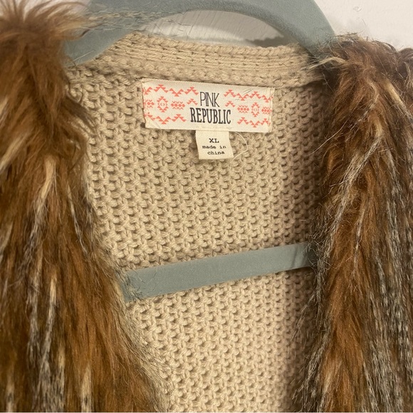 Pink Republic Faux Fur Vest with Sweater Back - Picture 3 of 7